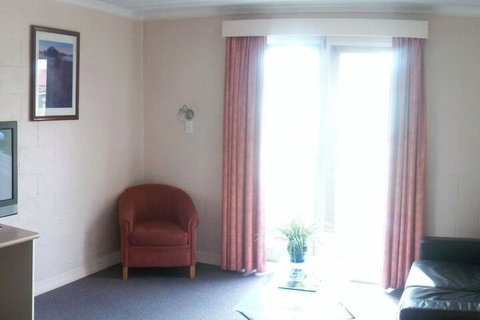 Balmoral On York - Accommodation Whitsundays 6