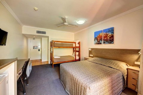 Kacys Bargara Beach Motel - Accommodation Whitsundays 6