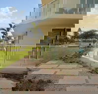 Hi Surf Beachfront Resort Apartments - Accommodation Whitsundays