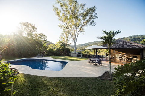 Seclude Rainforest Retreat - Accommodation Whitsundays 2
