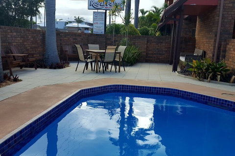 Royal Palms Motor Inn - Accommodation Whitsundays 5