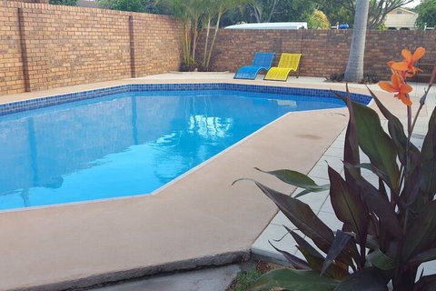 Royal Palms Motor Inn - Accommodation Whitsundays 3