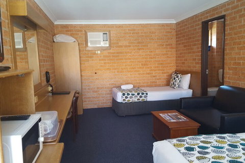 Royal Palms Motor Inn - Accommodation Whitsundays 6