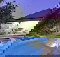 Pioneer Motel - Accommodation Whitsundays