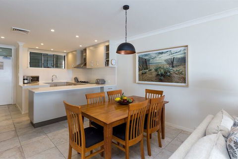 Beach Lodges - Accommodation Whitsundays 3