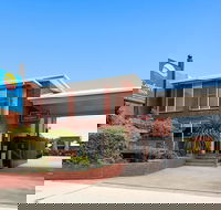 Comfort Inn The International - Accommodation Whitsundays