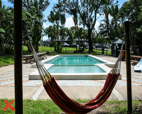 Base Airlie Beach Resort - Accommodation Whitsundays 4