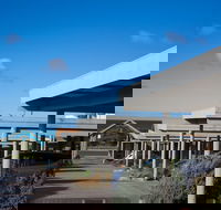 Beachfront Motel - Accommodation Whitsundays