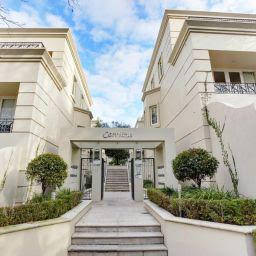 Caroline Serviced Apartments South Yarra - Accommodation Whitsundays 3