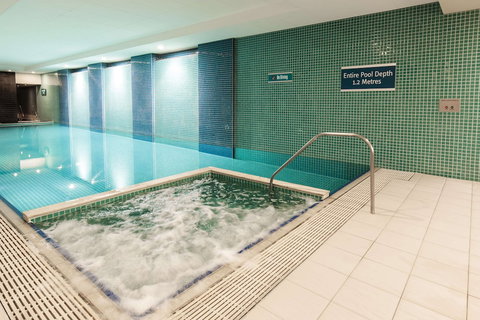 Oaks Glenelg Plaza Pier Suites - Accommodation Whitsundays 2