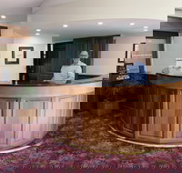 Ensenada Motor Inn and Suites - Accommodation Whitsundays