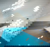 Deep Blue Hotel  Hot Springs - Accommodation Whitsundays