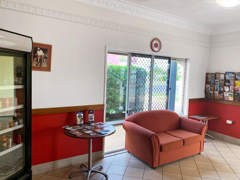 Boulevard Lodge - Accommodation Whitsundays 5