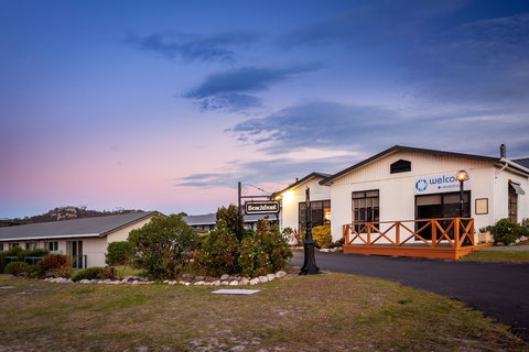 Beachfront At Bicheno - Accommodation Whitsundays 3