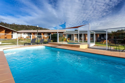 Beachfront At Bicheno - Accommodation Whitsundays 2