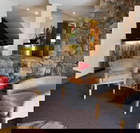 The Denman Hotel - Accommodation Whitsundays