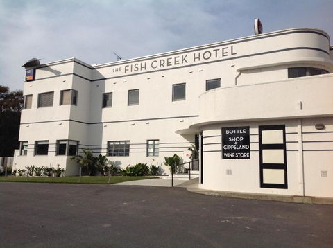Fish Creek Hotel - Accommodation Whitsundays 5