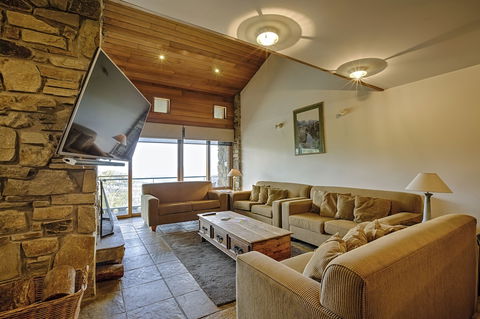 Alpine Woodsmoke - Accommodation Whitsundays 2