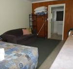Oakridge Motel Tourist Park - Accommodation Whitsundays