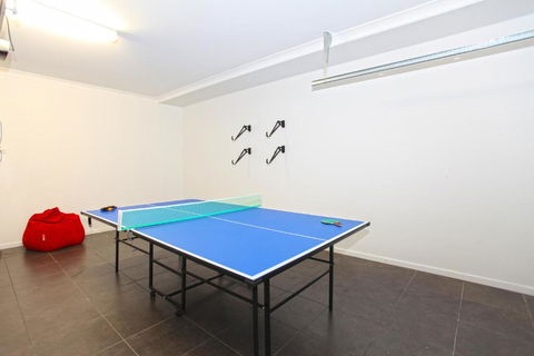 Lakeside Deck House - Accommodation Whitsundays 3