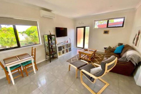 Jacaranda Wey B & B - Accommodation Whitsundays 7