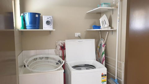 A City Retreat 2BR Apartment Reid Park Townsville - Accommodation Whitsundays 2