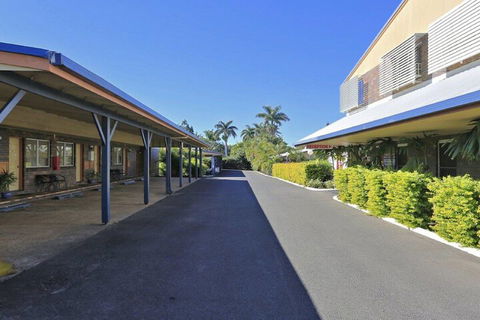 Smart Motel Bert Hinkler - Accommodation Whitsundays 3