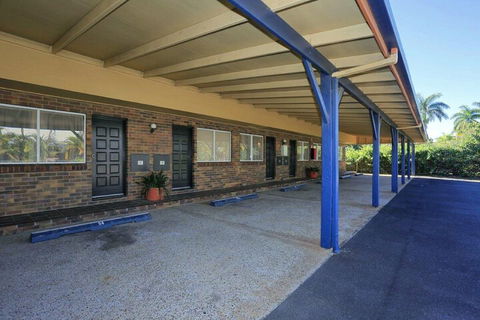 Smart Motel Bert Hinkler - Accommodation Whitsundays 2