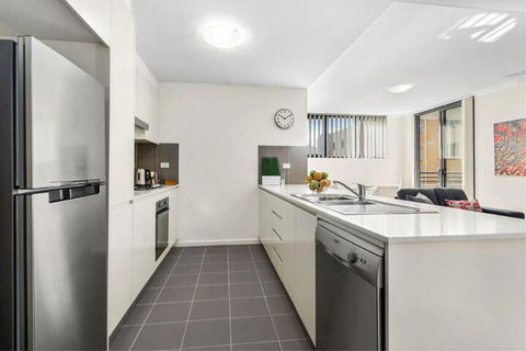 Astra Apartments Liverpool - Accommodation Whitsundays 6