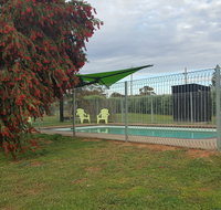 Sea Lake Motel - Accommodation Whitsundays