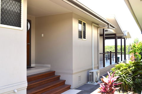 Hinchinbrook Resorts - Accommodation Whitsundays 0