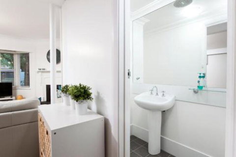 Bedford Terrace 3 - Accommodation Whitsundays 3