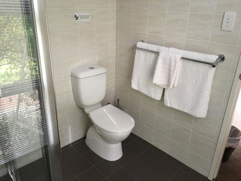 Rickaty On Blackwood - Accommodation Whitsundays 2