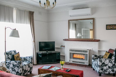 Goldies On Piper Kyneton - Accommodation Whitsundays 4