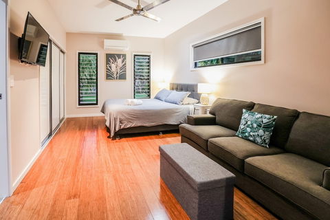 Agnes Water Stays - Accommodation Whitsundays 2