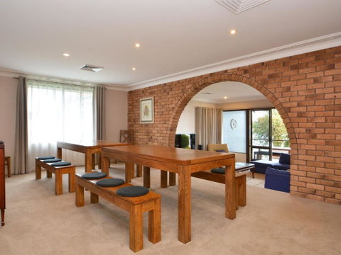 The House On The Lake At Fishing Point Lake Macquarie Honestly Put The Line In & Catch Fish - Accommodation Whitsundays 5