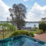 The House On The Lake At Fishing Point Lake Macquarie Honestly Put The Line In & Catch Fish - Accommodation Whitsundays 0