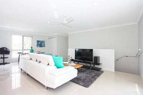 Beach Breeze Holiday House - Accommodation Whitsundays 6