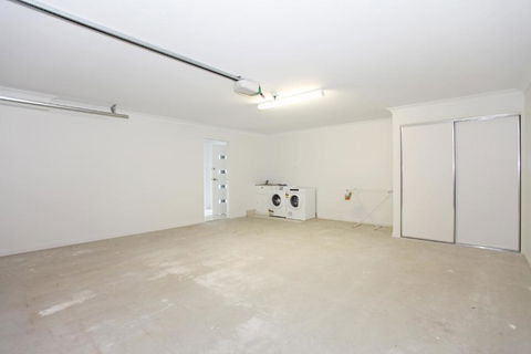 Beach Breeze Holiday House - Accommodation Whitsundays 3