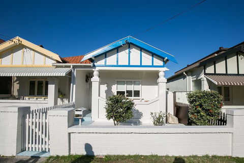 The Lucky Dog - Accommodation Whitsundays 1