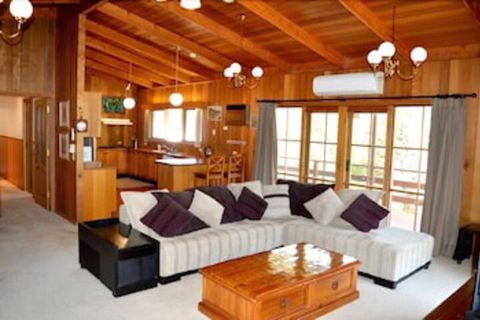 Lisieux - Accommodation Whitsundays 0