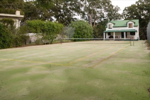 Cliff House Cottage - Accommodation Whitsundays 0