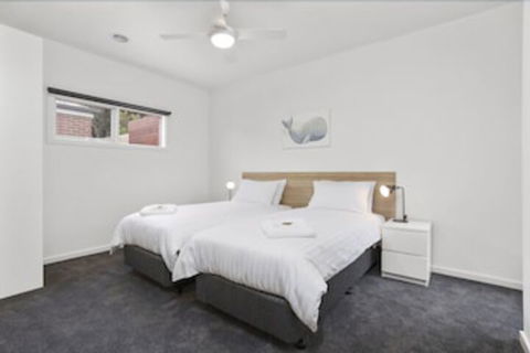 Coastal Vibe Apartments - Accommodation Whitsundays 3