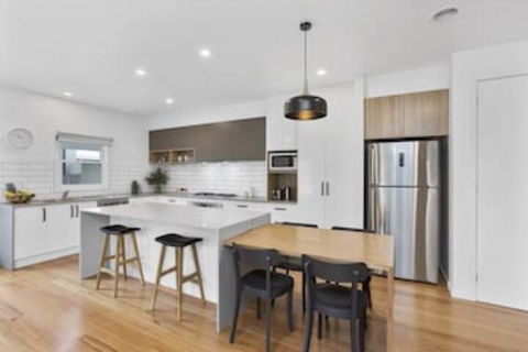 Coastal Vibe Apartments - Accommodation Whitsundays 7