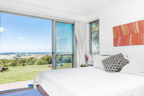 A PERFECT STAY - Jali Burugar - Accommodation Whitsundays 3