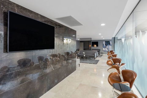 Meriton Suites Mascot Central - Accommodation Whitsundays 5