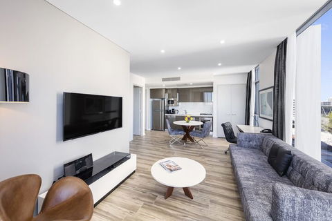 Meriton Suites Mascot Central - Accommodation Whitsundays 7