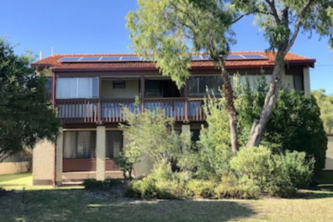 BeachFront Busselton - Accommodation Whitsundays 0