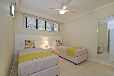 Beach Front Lagoon Lodge Apartments - Accommodation Whitsundays 4