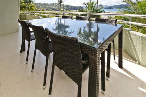 Beach Front Lagoon Lodge Apartments - Accommodation Whitsundays 2